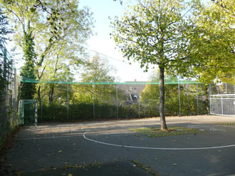 Der Fußballplatz